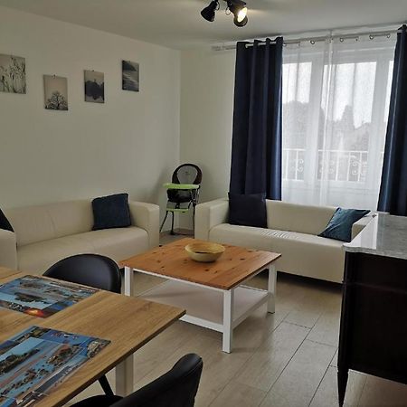 אסנלס Place Alexandre Stanier Apt N 7 Avec Terrasse מראה חיצוני תמונה