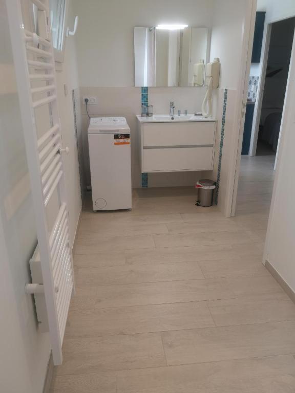 אסנלס Place Alexandre Stanier Apt N 7 Avec Terrasse מראה חיצוני תמונה