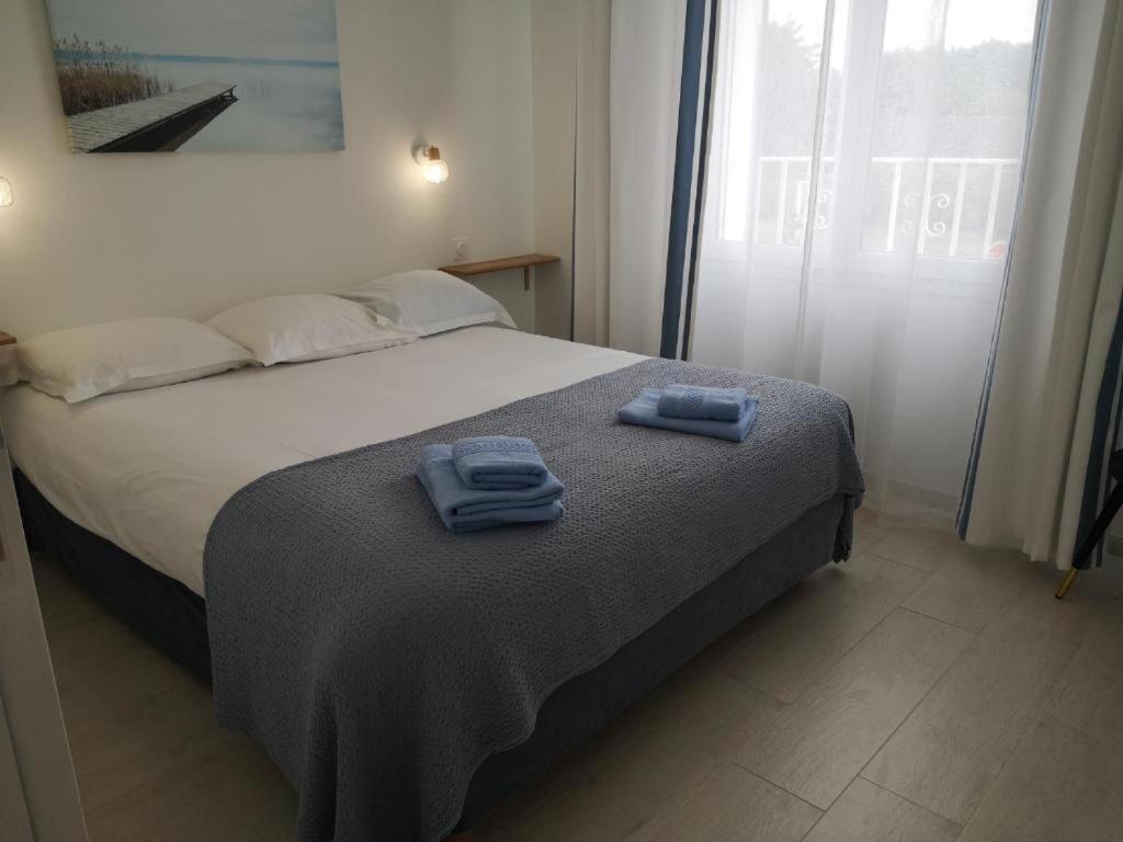 אסנלס Place Alexandre Stanier Apt N 7 Avec Terrasse מראה חיצוני תמונה